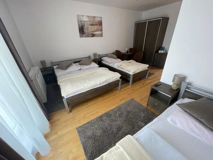 Pokój 208
